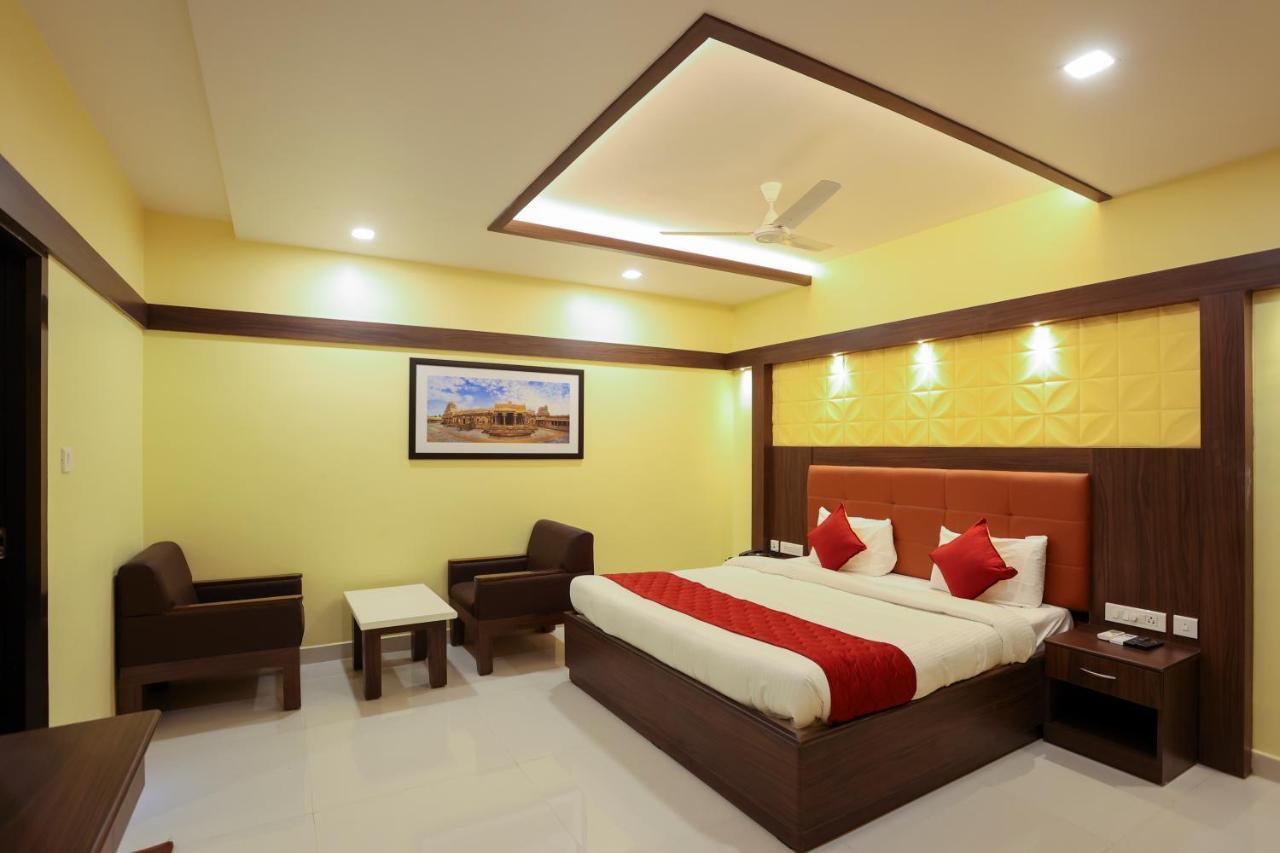 Sri Balaji Grand Hotel Кумбаконам Екстериор снимка
