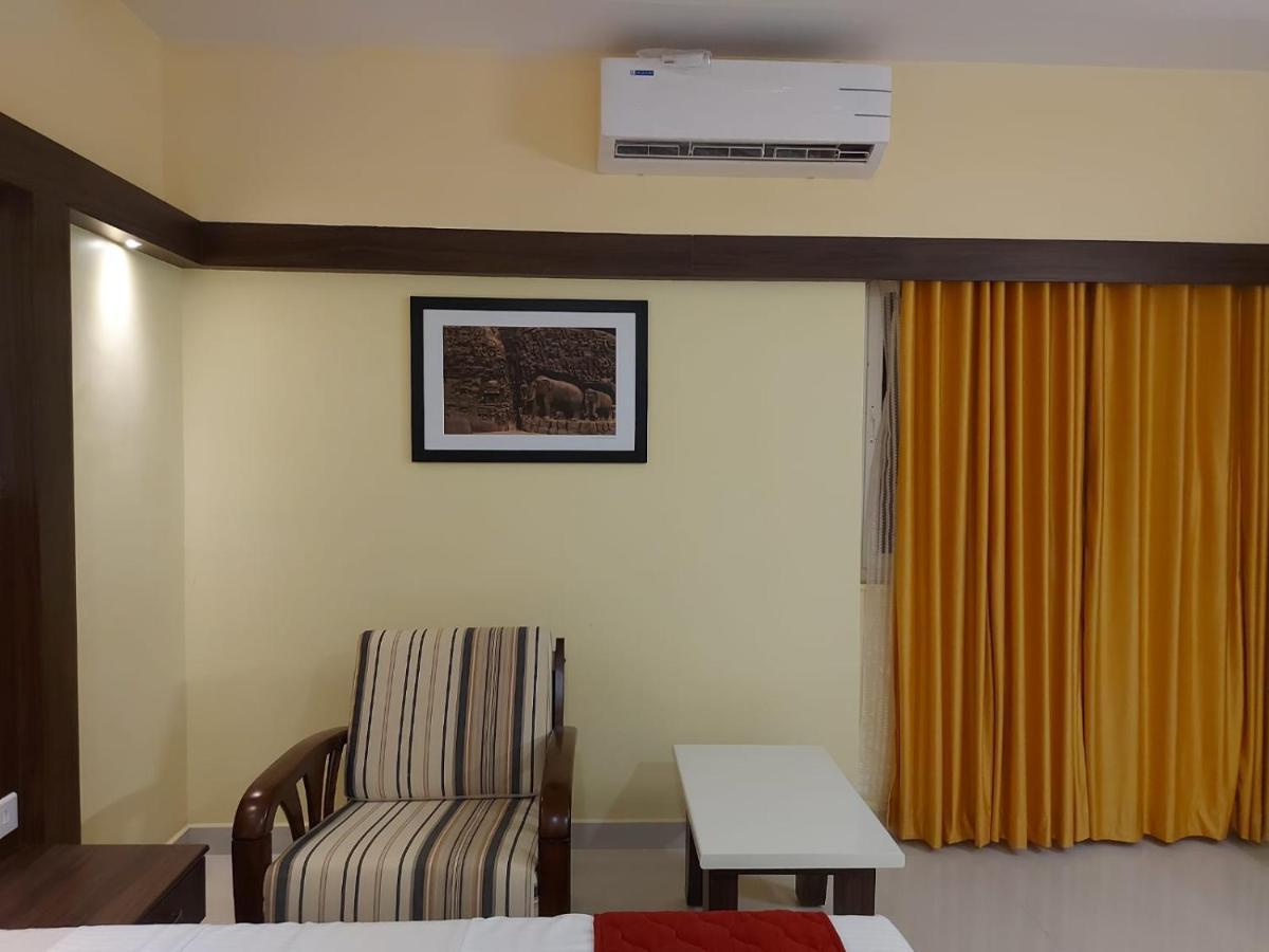 Sri Balaji Grand Hotel Кумбаконам Екстериор снимка