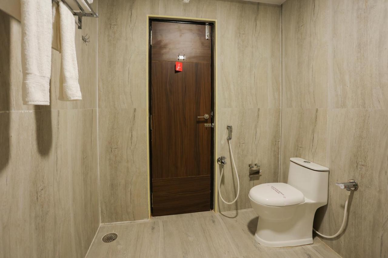 Sri Balaji Grand Hotel Кумбаконам Екстериор снимка