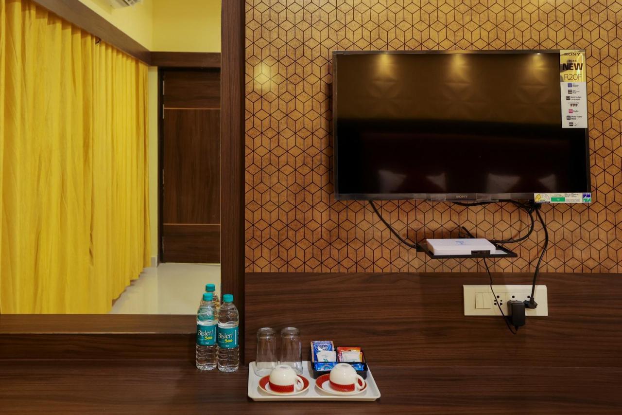 Sri Balaji Grand Hotel Кумбаконам Екстериор снимка